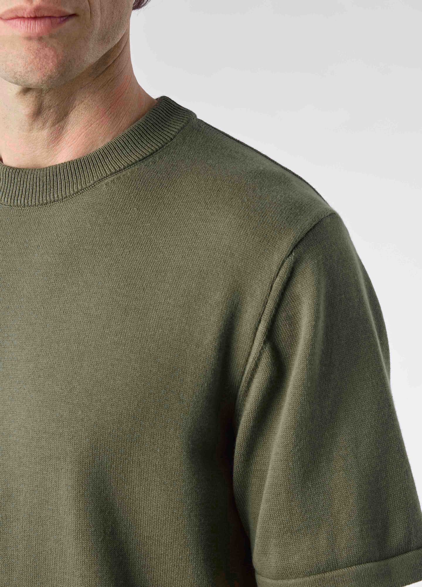 Bo Knitted T-Shirt - Olive | Berg & Berg